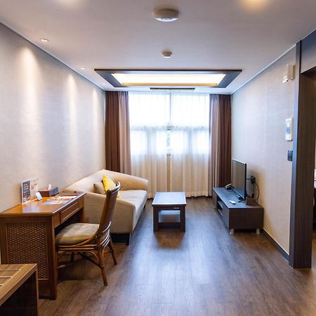Xenia Hotel Clark Clark Field Zewnętrze zdjęcie