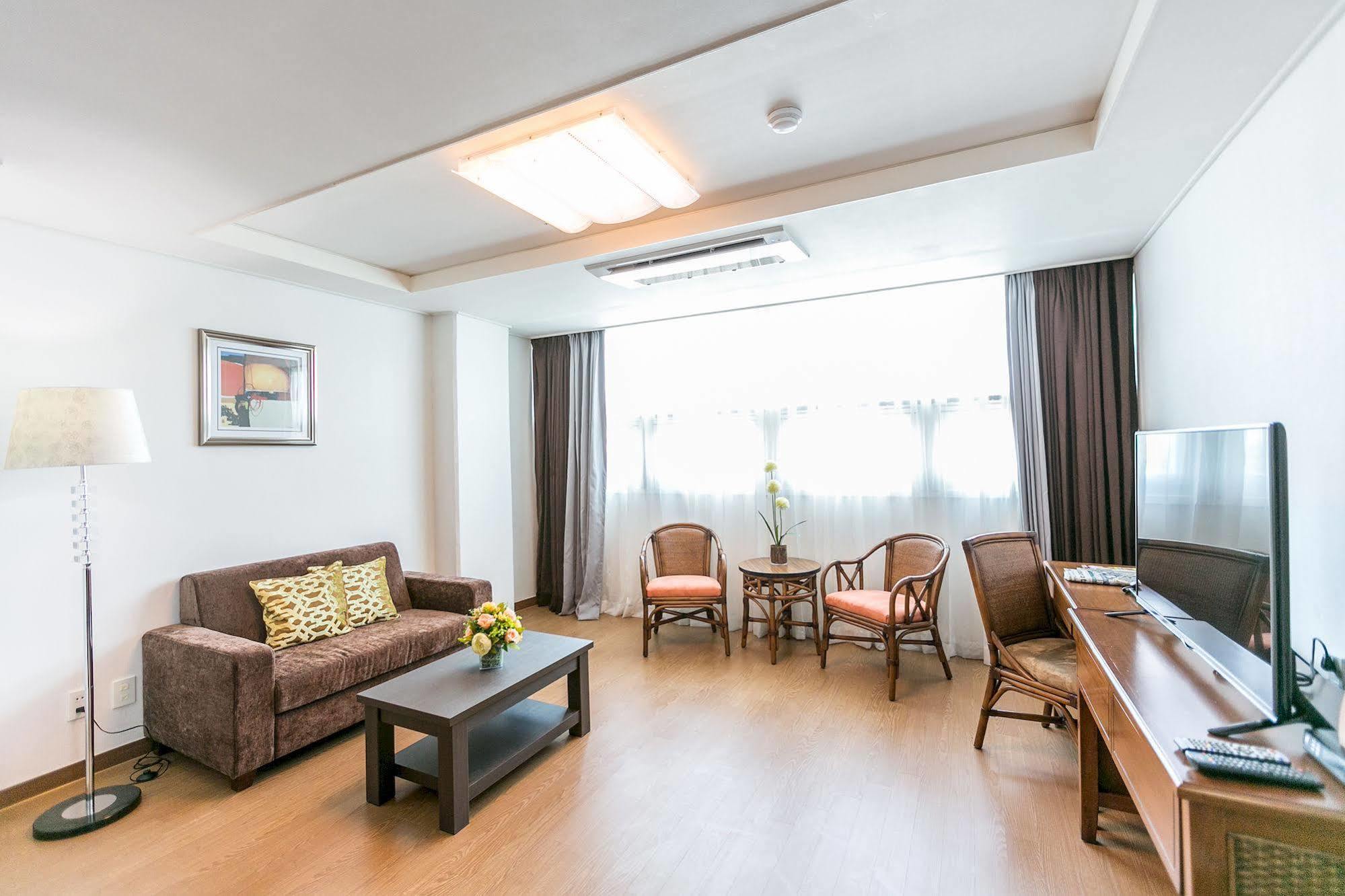 Xenia Hotel Clark Clark Field Zewnętrze zdjęcie