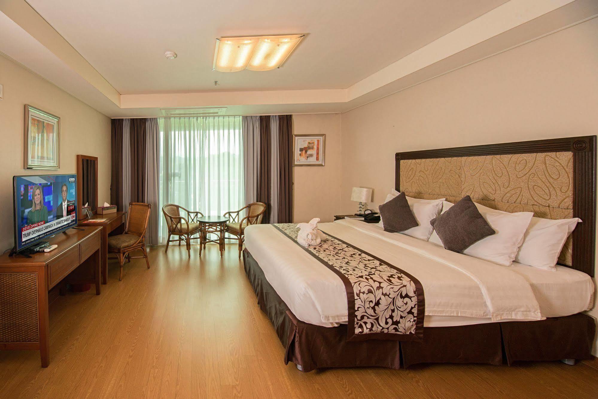 Xenia Hotel Clark Clark Field Zewnętrze zdjęcie