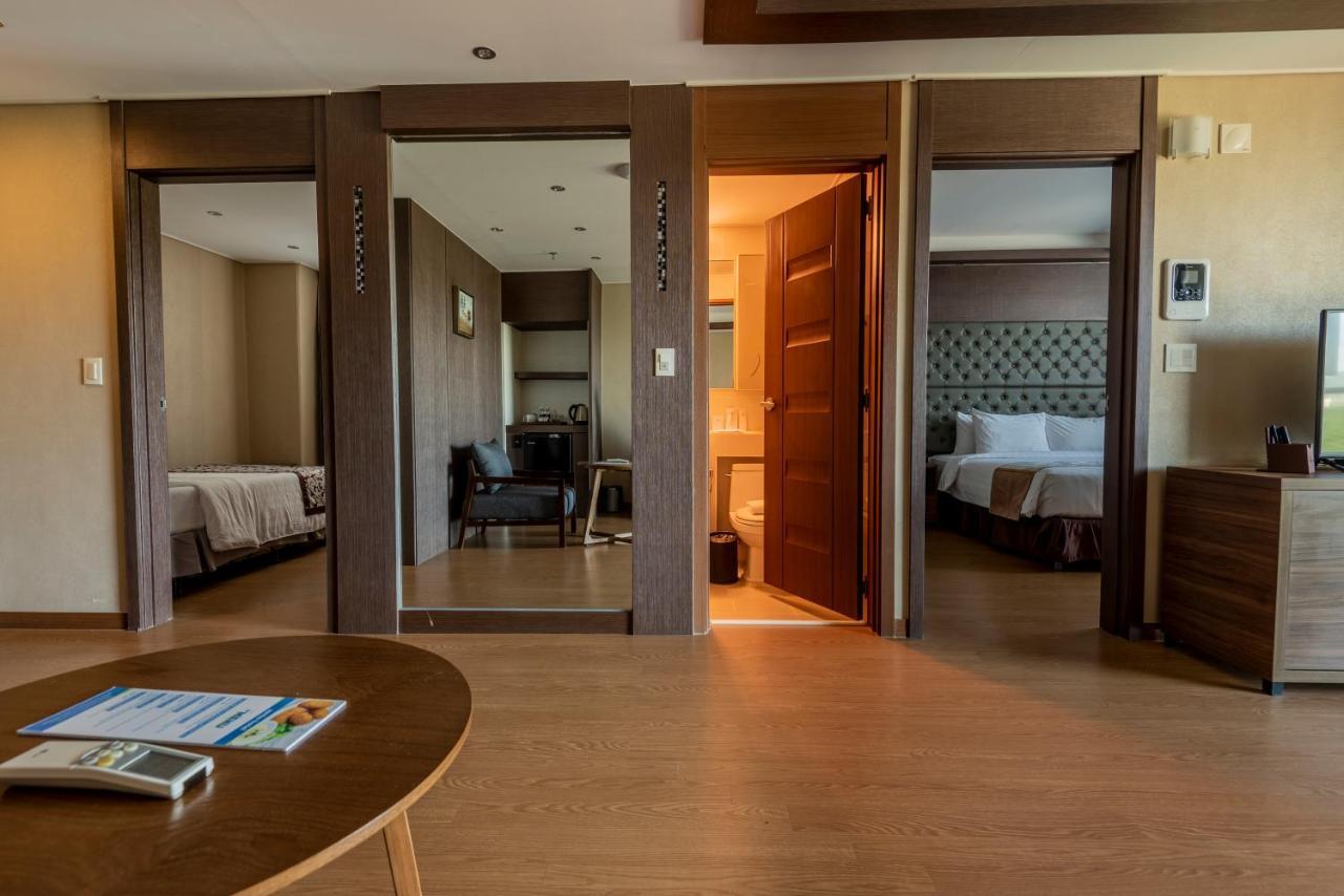 Xenia Hotel Clark Clark Field Zewnętrze zdjęcie